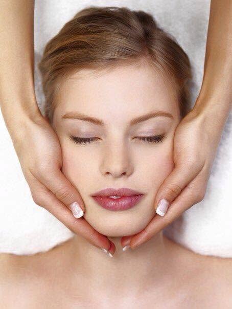 Specialistii in dermatocosmetologie de la Sancos stiu secretul tineretii fara batranete! Nu…