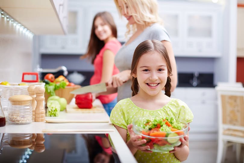 Aveţi grijă, pe timpul verii este extrem de important să aveţi o alimentaţie corectă!